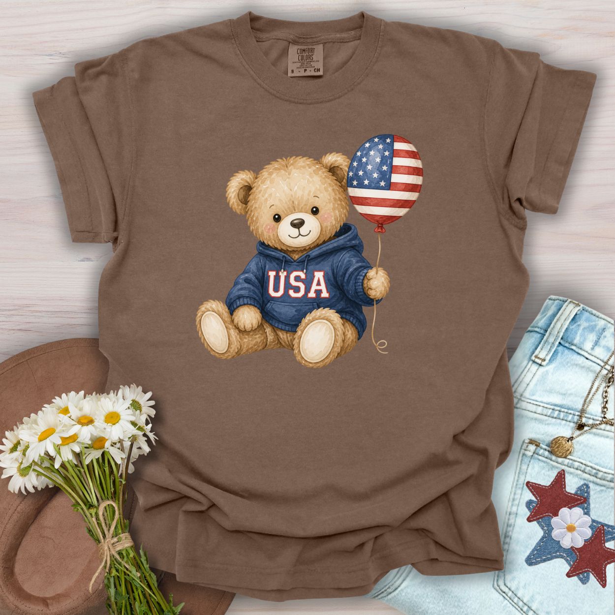USA Teddy Bear with Flag Balloon T-Shirt
