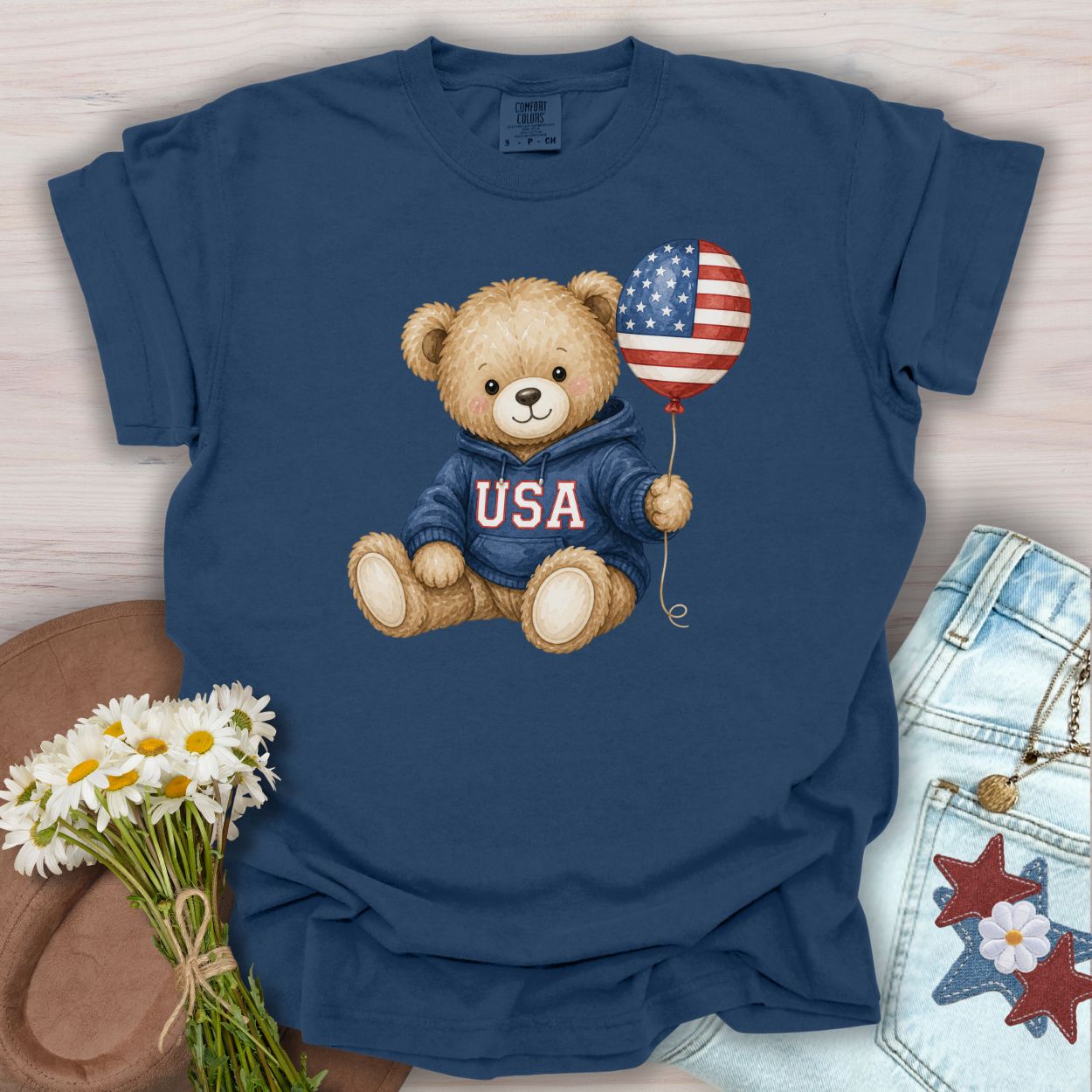 USA Teddy Bear with Flag Balloon T-Shirt
