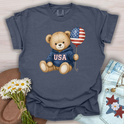 USA Teddy Bear with Flag Balloon T-Shirt
