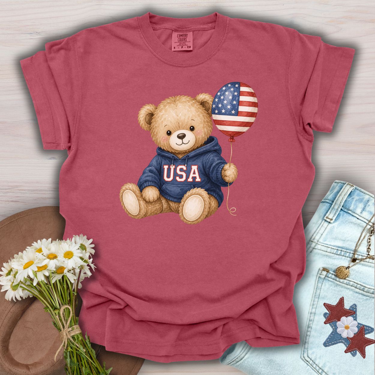 USA Teddy Bear with Flag Balloon T-Shirt