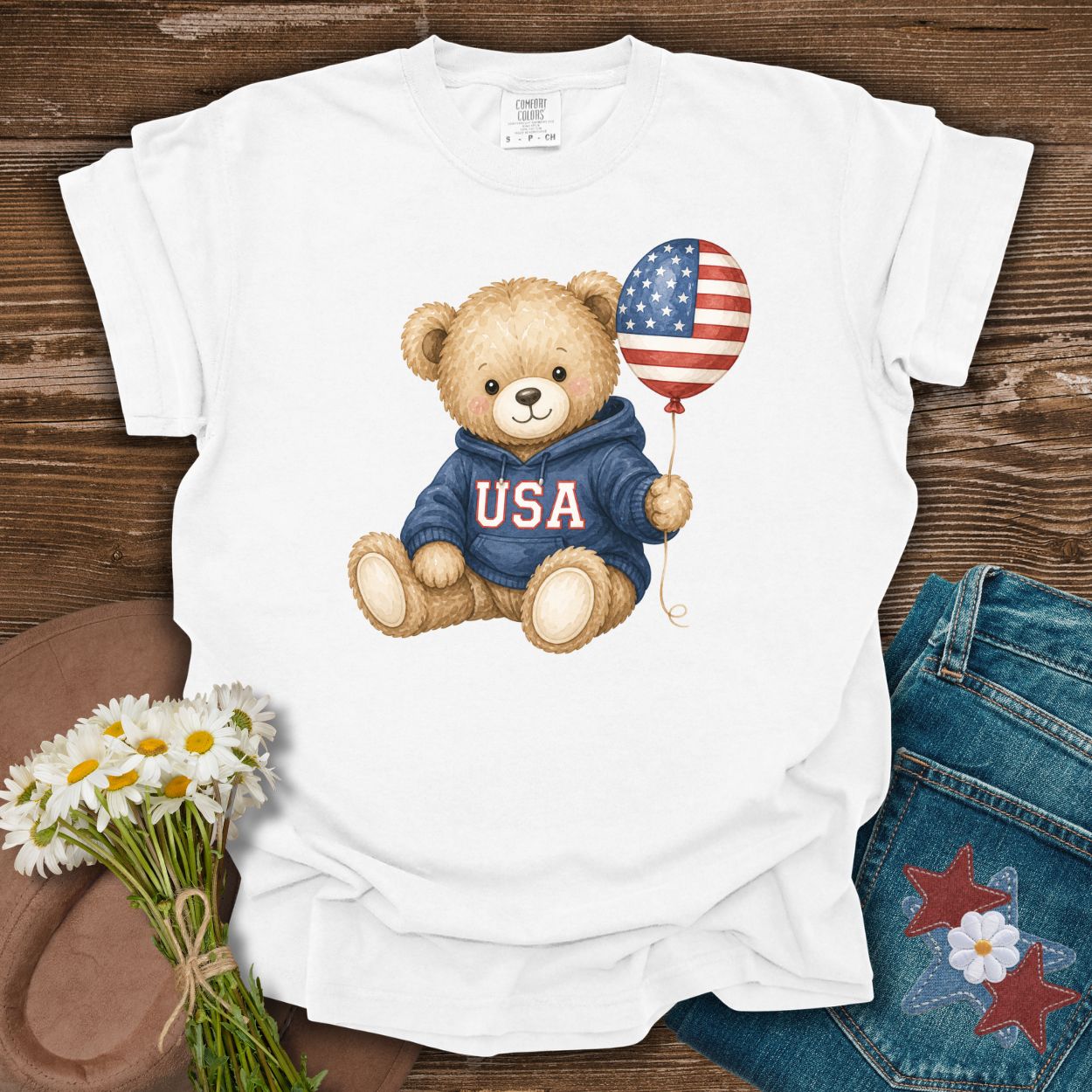 USA Teddy Bear with Flag Balloon T-Shirt