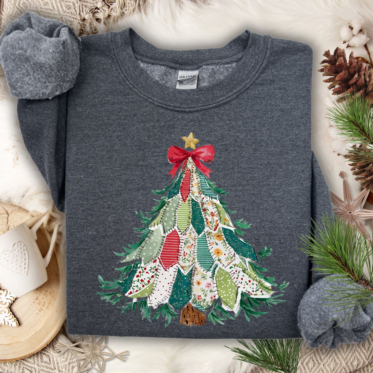 Dark Heather Gildan sweatshirt, size S, with a printed country-style patchwork Christmas tree design.
