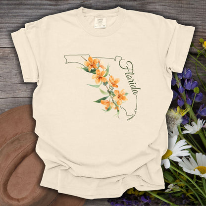 Ivory, relaxed-fit, garment-dyed cotton t-shirt with Florida state outline and orange blossom design.
