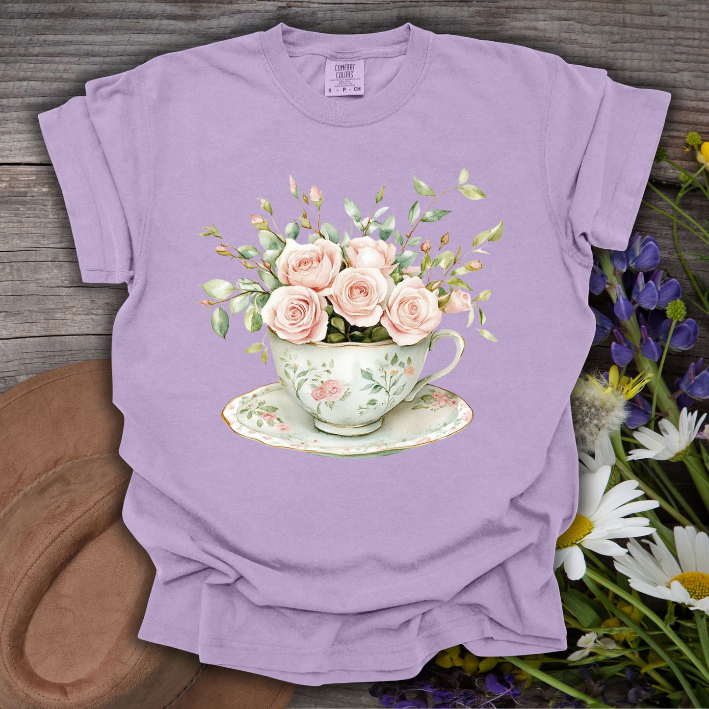 Vintage Rose Bouquet Teacup T-Shirt